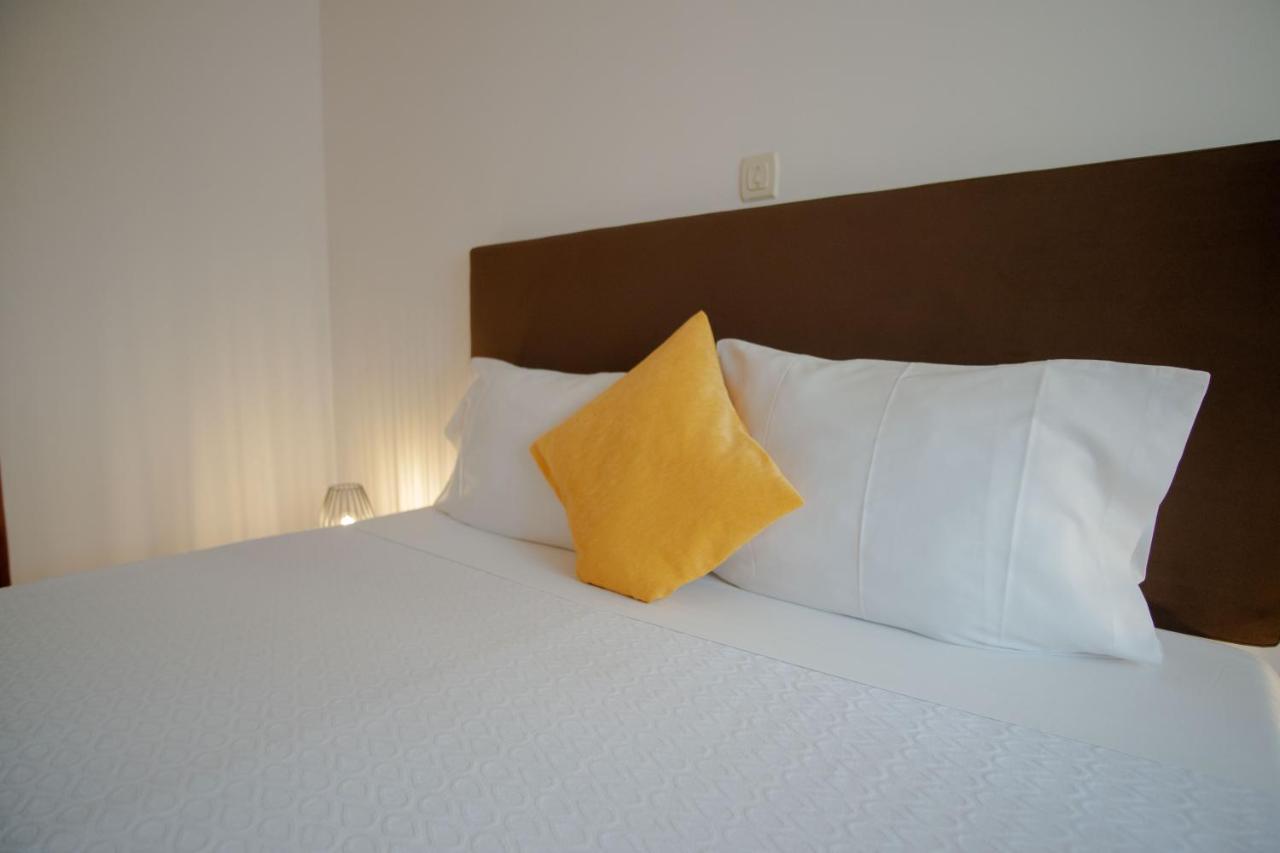 Geres Guest House ภายนอก รูปภาพ